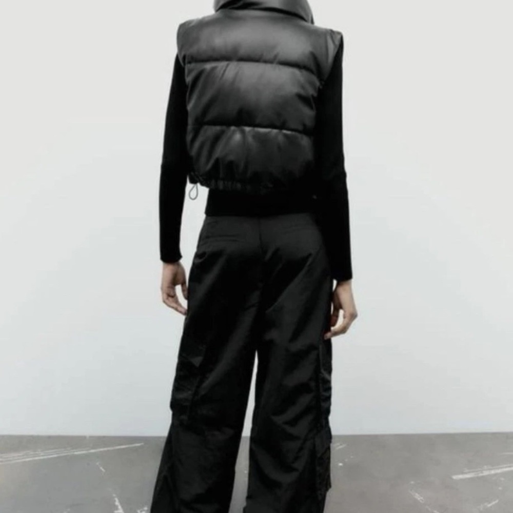 Zara Black Puffer Vest - Picture 5 of 9